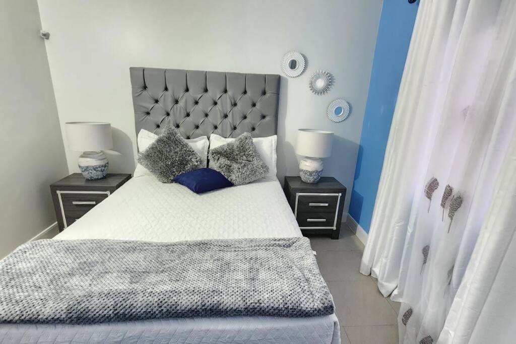 Snooze At Oceanpointe Villa Lucea Exterior photo